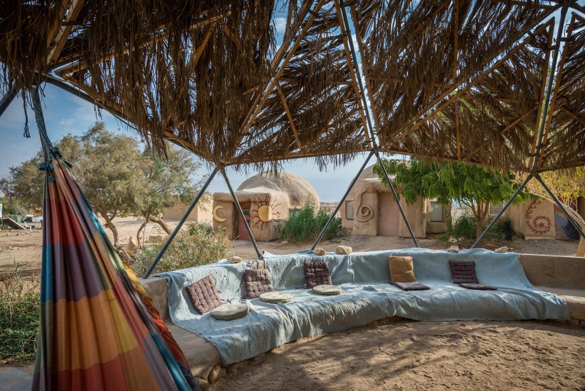 Kibbutz Lotan Eco-Campus Hotell Exteriör bild